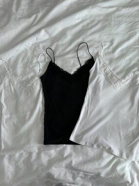 Three Hollister Lace Trimmed Tank Tops Size Medium